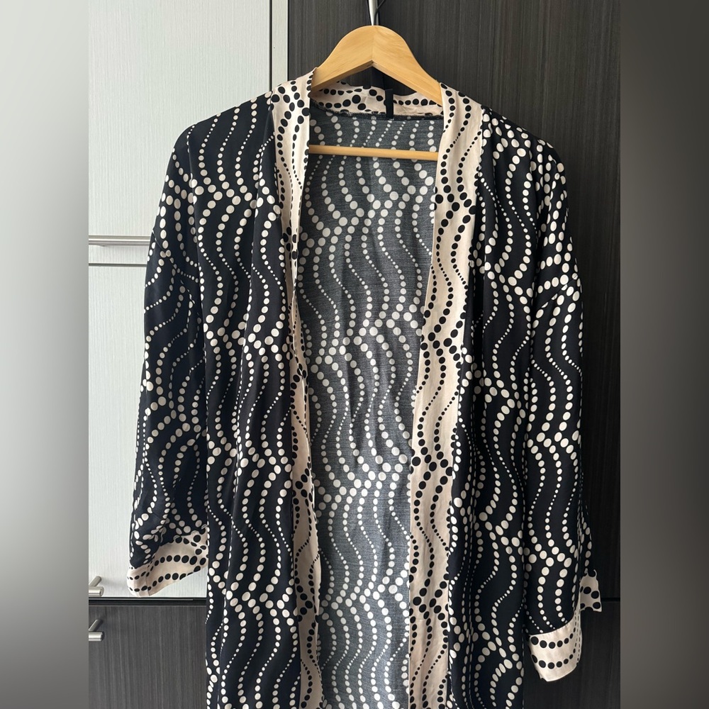 Intimissimi Black and White Patterned robe